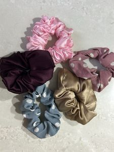Five scrunchy set