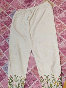 Floral Embroidered Leggings
