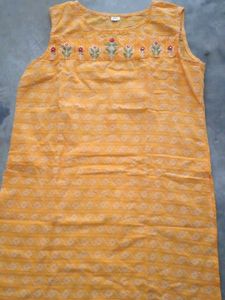 Floral Embroidered Sleeveless Top