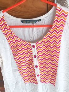 Avasa Kurti Medium Size