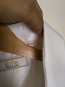 Men&#39;s White Slim Fit Shirt