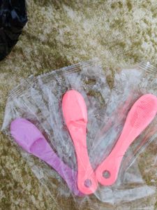 Silicone Face Scrubber