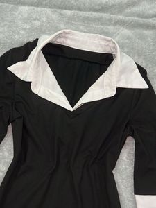 Chic Black &amp; White Collared Top