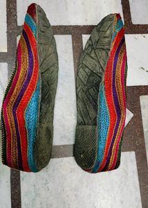 Multicolor Punjabi Jutti Cum Belli ✔️