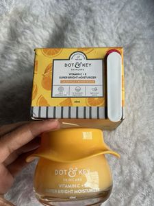 Dot &amp; Key Super Bright Moisturizer