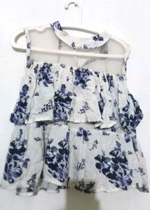 White Floral Print Top ✨️