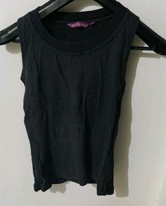 Chic Black Sleeveless Top