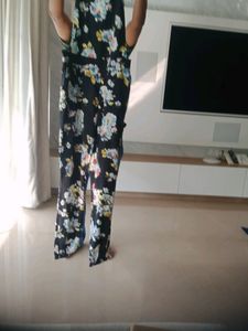 Fix price black Flower printed dungaree