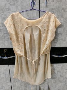 Trendy Top 💛