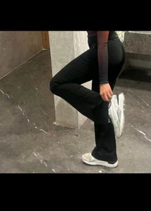 Savana Stretchable Flared Gym Leggings