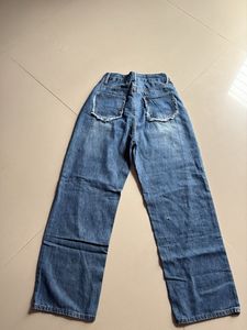 Wide Leg Jeans with Frayed Detail