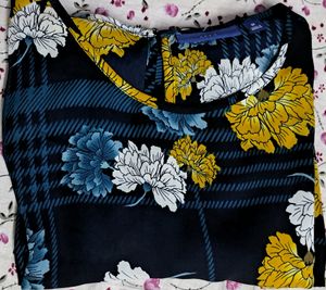 Floral Printed Top, Size: M