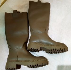 H&amp;M Knee Length Boot Size 39