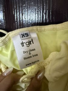 IT Girl Women Yellow Summer Dress