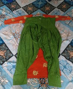 Orange Embroidered Kurti Set ( New 🆕)