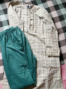 Elegant Embroidered Plaid Kurti Set