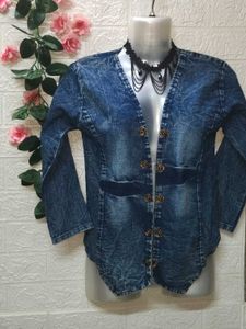 🎁Buy 2 Get 1 item worth Rs.99 free 🎁Denim Jacket