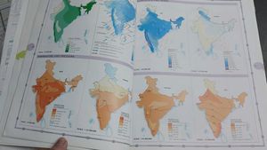 Longman School Atlas With Features Of Telangana