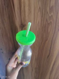 Cute Sipper Bottle With Straw