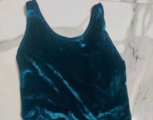 Beautiful Velvet Top💚
