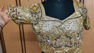 Bollywood style expansive 💯🔥 half lehanga saree