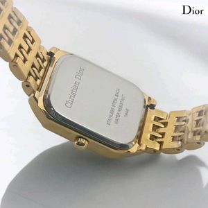 DIOR PREMIUM QUALITY LADIES WATCH @SALE
