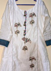 Beautiful Ethnic Embroidered Kurti