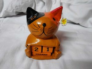 Wooden Cat Perpetual Calendar