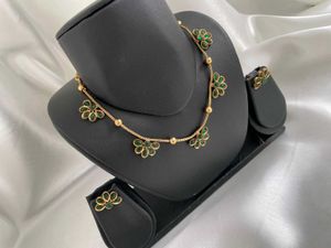 Green Flower Necklace