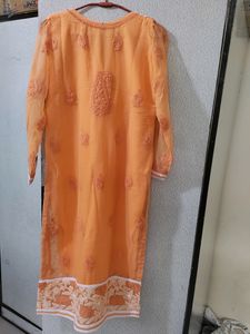 Lukhnvi Kurti
