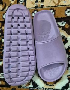 New women EVA Lavender Slippers in size 8