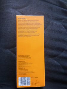 Glow Sunscreen Spf 50 With Vitamin C &amp; Niacinamide
