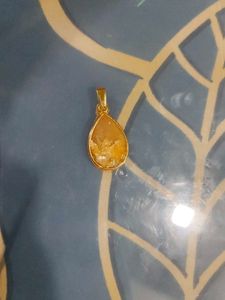 Gold Teardrop Pendant