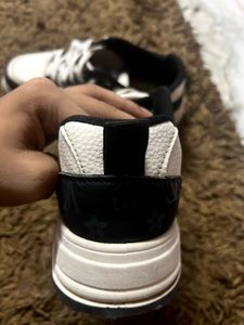 Louis Vuitton LV Trainer ‘White/Black’ – UK 8 (Rep
