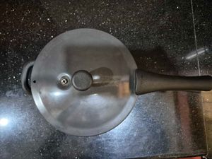 Gently Used 3ltrs Prestige Handi Cooker