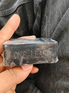 Charcoal Soap With Natural Ingredients N Fragrance