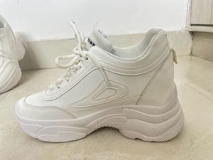 White Sport shoes