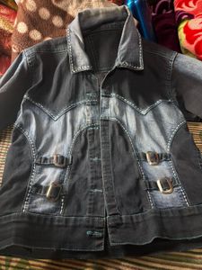 Denim Jacket - Stylish &amp; Versatile