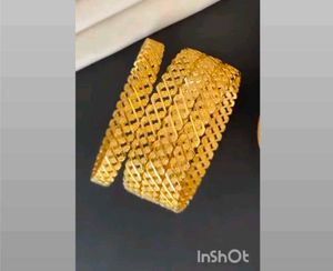 Elegant Gold Bangle Bracelet