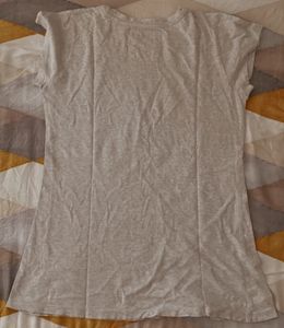 T-shirt From Juliet SIZE- M