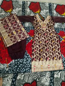 Elegant Purple Gold Pant Kameez