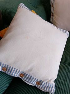 4cousion Cover