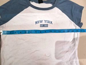 (forever 21 dupe) baby tee NewYork