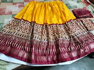 Unstitched Lhenga Set