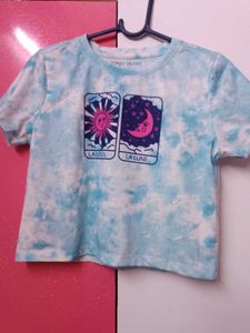 Graphic Printed Knitted Crop Tshirt