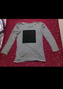Blue Bean 30size Jeans, And 2 Full Sleeve T Shirt.