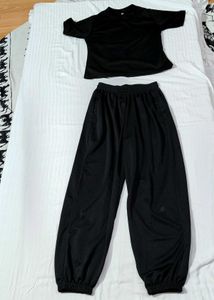 Women Black Slim-fit Joggers Style Track Suit