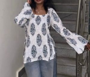 Ira short kurti