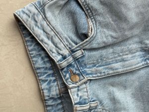 Wide Leg Light Wash Jeans