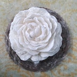 Rose Scented Decorative 2 Candles With Stand